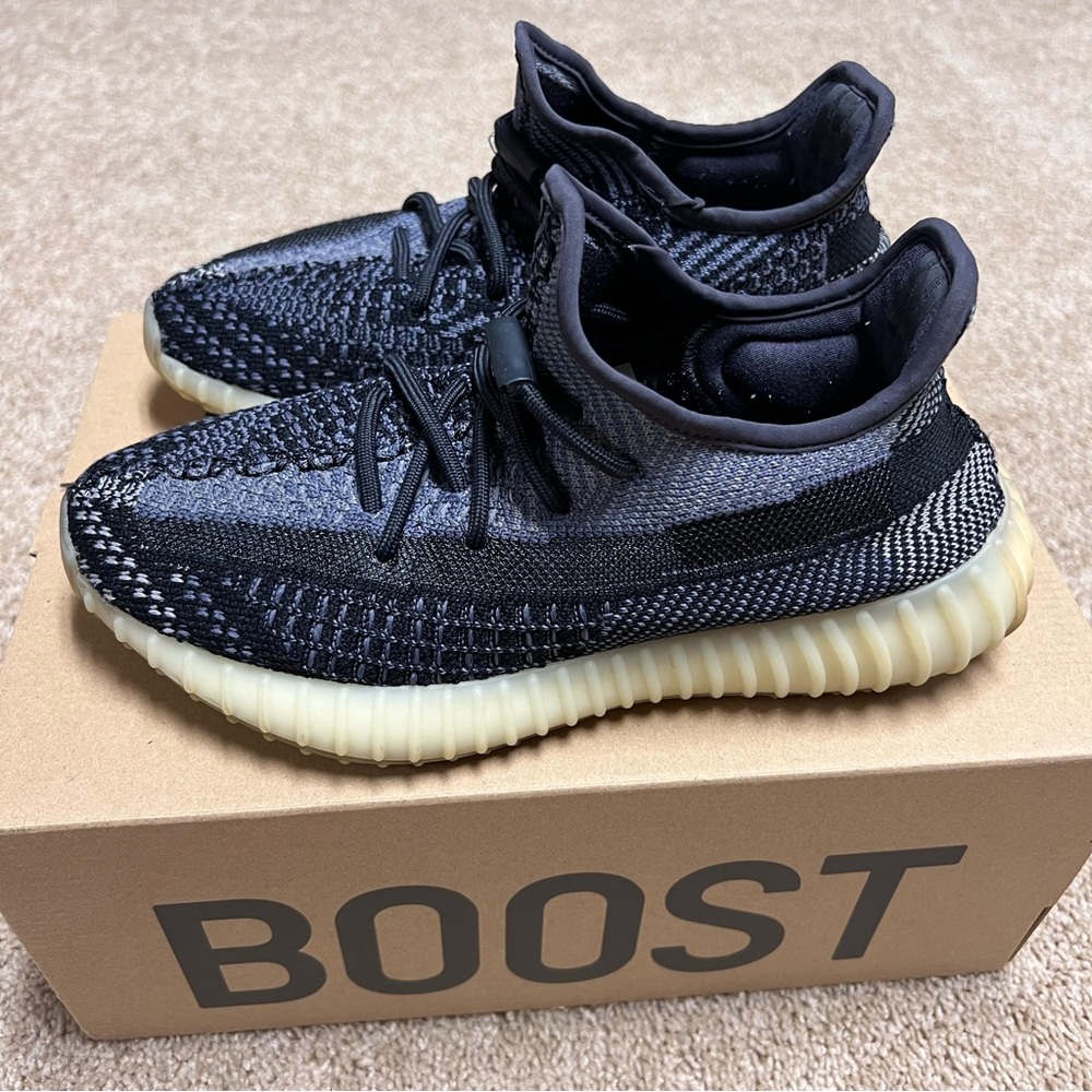 Adidas Yeezy Boost 350 V2 Carbon